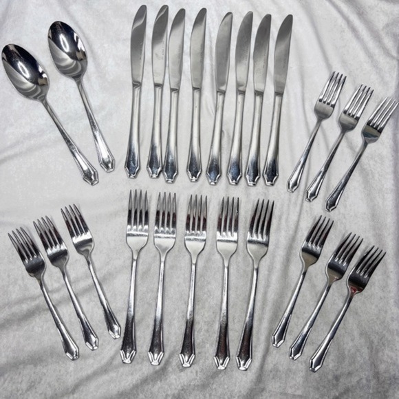 Paula Deen 24-Piece Stainless Steel Flatware Set Silverware - Picture 1 of 15